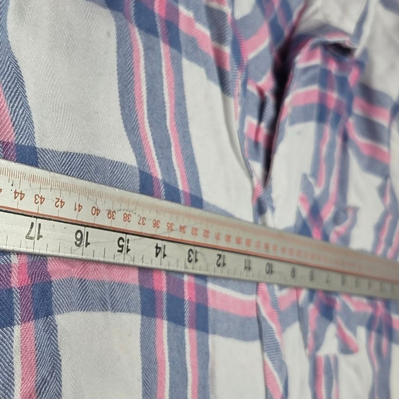 Women's Rails White Pink Blue Plaid Button Down Shirt M - Picture 9 of 10